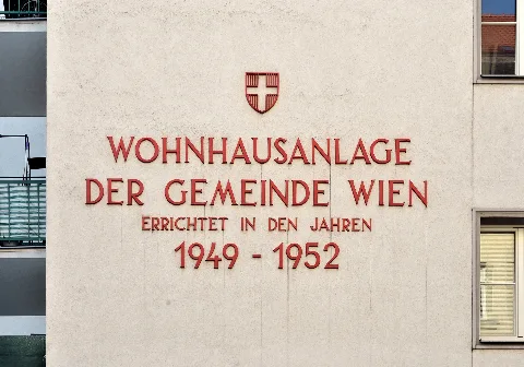 Einstein Hof, Vienna 01