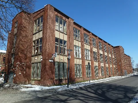 Eiswerder Fabrikgebäude 007