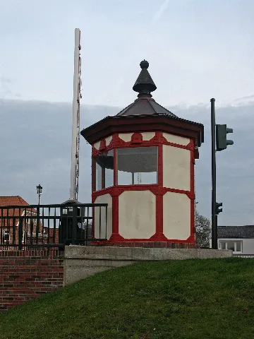 Emden Leuchtturm Westmole Alt