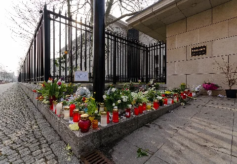 Entrance Japanese Embassy Berlin (2011)