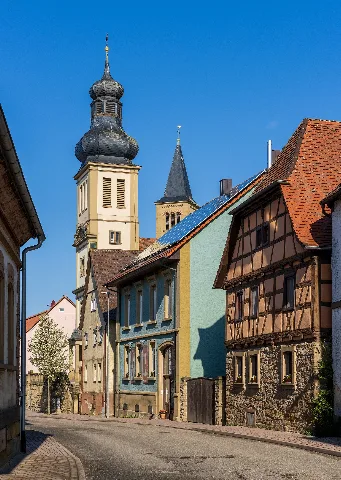 Eppingen Elsenz Eppinger Straße Ansicht Mit Kirchtürmen (1)