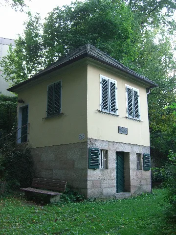 Er Burgberg Platenhäuschen