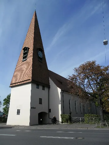 Erlöserkirche Nürnberg Leyh 01