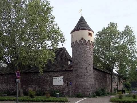 Ettlingen, Lauerturm 3
