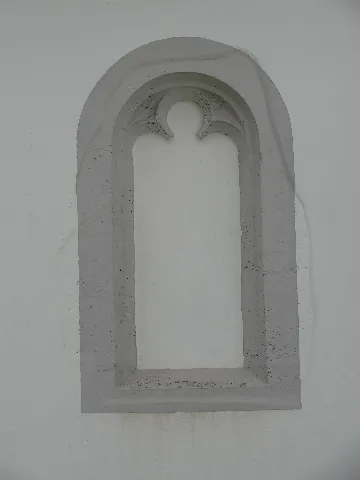 Evangelische Kirche (Ober Bessingen) Fensterbogen 01