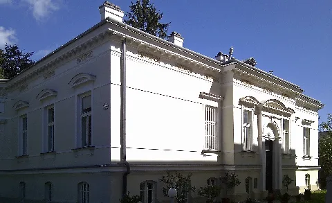 Evangelischer Pfarrhof Baden, Erzherzog Wilhelm Ring 54