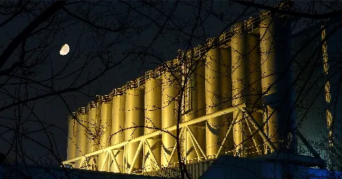 Fabrikation Von Kunststoffen, Firma Vogelsang In Herten An Der A2, Im Hintergrund Die Halde Hoheward Panoramio