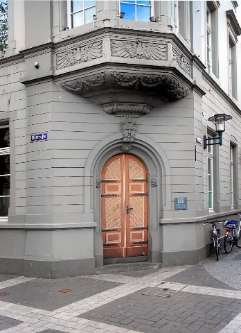Falsche Tür Panoramio