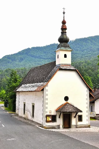 Ferlach Unterloibl Pfarrkirche Heilige Dreifaltigkeit 19052011 012