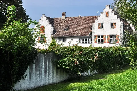 Flaach Schloss Mit Oekonomie, Trotte Und Brunnen, Schloss 396 2011 09 25 13 16 06