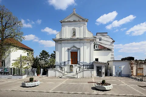 Floridsdorf (Wien) Kirche Herz Jesu (1)