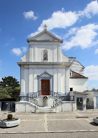 Floridsdorf (Wien) Kirche Herz Jesu (2)