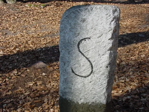 Forstgrenzstein Dh2A