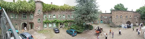 Fort X Pano Innenhof