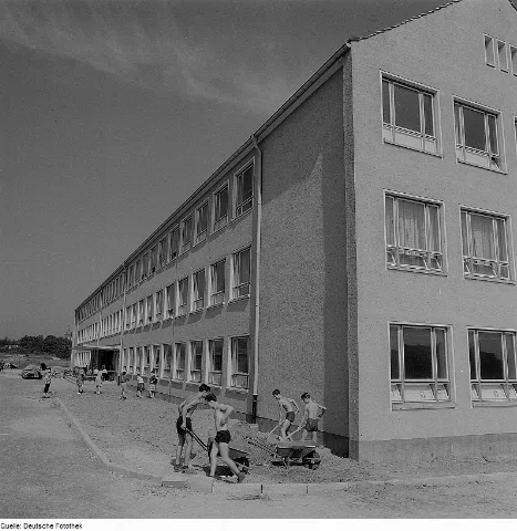 Fotothek Df Ps 0003570 Schulen ^ Freiwillige Arbeitseinsätze ^ Subbotniks