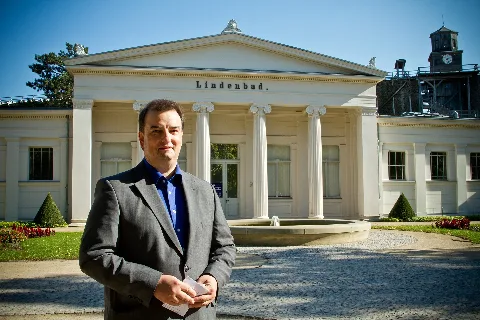 Frank Schiwek In Schönebeck Vor Dem Lindenbad Im Kurpark