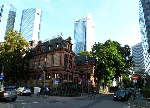 Place: Frankfurt am Main Westend-Nord and Westend-Süd are two city districts of Frankfurt am Main, Germany. The division into a northern and a southern part is mostly for administrative purposes as the Westend is generally considered an entity. Both city districts are part of the Ortsbezirk Innenstadt II. The Westend with its Wilhelminian style buildings is a beloved residential quarter and has the highest real estate prices in Frankfurt. Many old villas serve as offices for law firms and companies of the financial community. Along with the Bahnhofsviertel, the Nordend and the Ostend, it is part of Frankfurt's dense inner city districts. Source: en.wikipedia.org/wiki/Westend_(Frankfurt_am_Main)