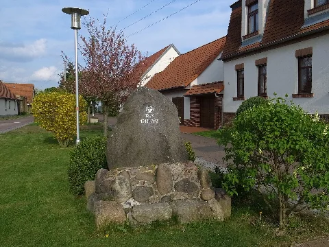 Fraßdorf,Gedenkstein 1813 1913