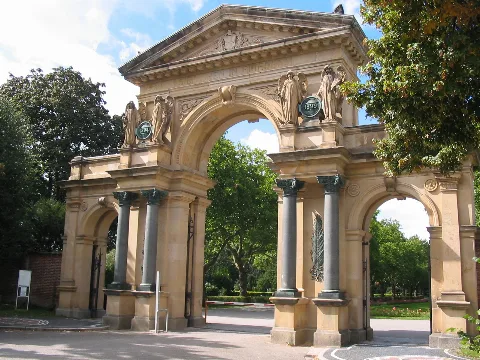 Freiburg Eingangstor Hauptfriedhof