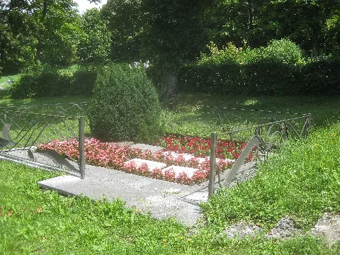 Friedhof Oberlenningen, 001