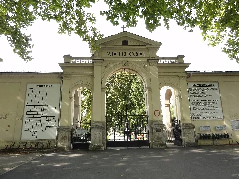 Friedhof Wels, Eingangstor