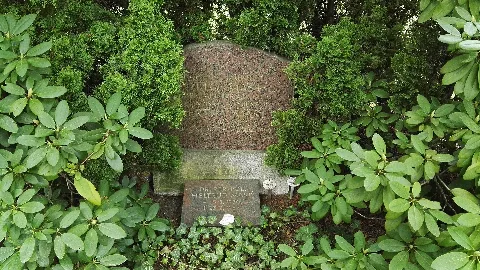 Friedhof Zum Heiligen Kreuz Mai2017 3