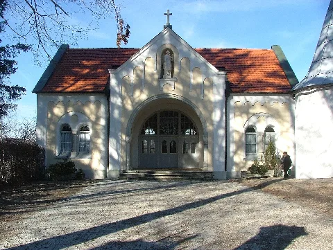 Friedhofshalle Auf Dem Nikolausberg Panoramio