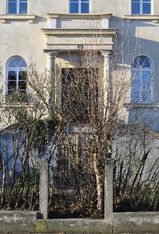 Friedrich Ebert Straße 31 (Lichtenfels Schney).Portal.d 4 78 139 254.Ajb