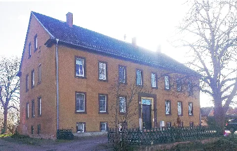 Das Gutshaus Frohndorf, erbaut im 19. Jahrhundert auf der Stelle eines Renaissancebaus. Heutiger Zustand (2016) Privatbesitz (Wohnhaus).