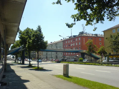 Fußgängerbrücke Tegernseer Landstraße