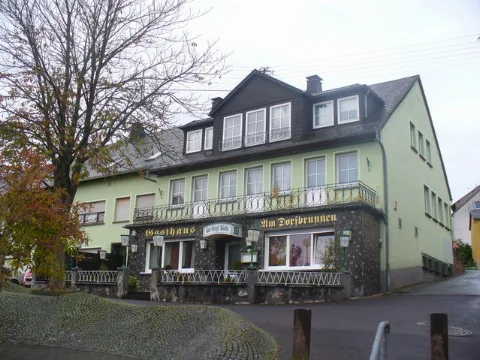 Gasthaus Am Dorfbrunnen, Orenhofen Geo.hlipp.de 14789