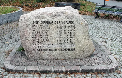 Gedenkstein Bernauer Str 69 70 (Gesbr) Opfer Der Mauer
