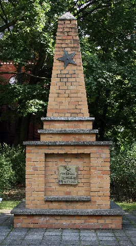 Gedenkstein Nöldnerstr 43 (Rumbg) Sowjetisches Ehrenmal