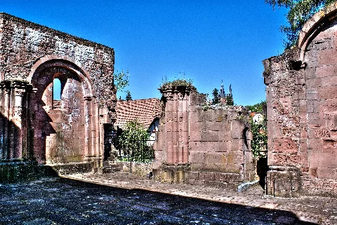 Gelnhausen, Kaiserpfalz, Palas (8342644608)