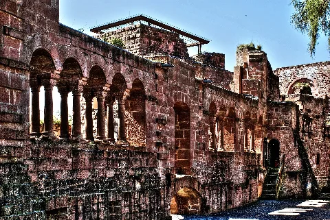 Gelnhausen, Kaiserpfalz, Ruine Des Palas (Http Www.flickr.com Photos Poly Image 6318576132 In Set 72157628058920966 ) (8342633974)