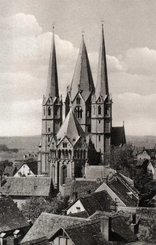 Gelnhausen Marienkirche Panoramio Kenan3 (1)