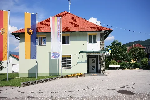 Gemeindeamt In Neuhaus Suha