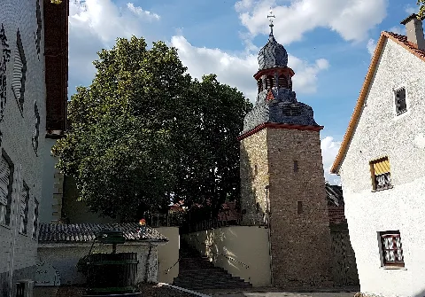 Gemeindeturm Gau Weinheim Von Sueden