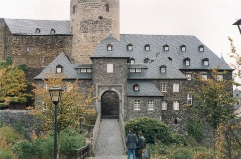 Genovevaburg02