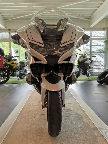 Ger — Bw — Landkreis Konstanz — Stockach — Ziezenhausen (Bmw R1250 Rt Mit Option 719, Alpinweiss, Bj. 2020 Oder 2021, Front) 2021