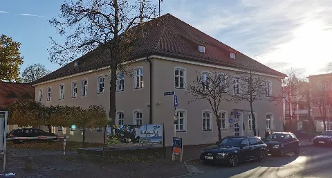 Ger — By – Oberbayern — Lkr. Rosenheim — Gemeinde Prien Am Chiemsee — Prien Am Chiemsee Ort Alte Rathausstraße 13 (Polizeiinspektion Gebäude Aussenansicht) Mattes 2021