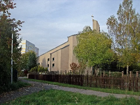 Gera Lusan 2010 Katholische Kirche
