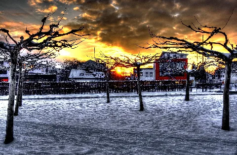 Germering, Winterabendstimmung An Der Stadthalle *Hdri* (8500860842)