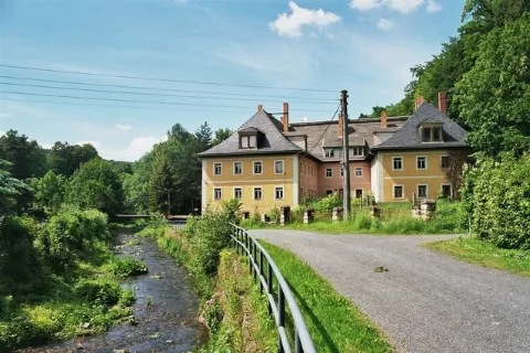 Giesenstein Blick Zum Herrenhaus Des Ehemaligen Rittergutes Geograph.org.uk 8734