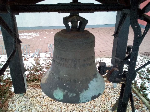 Glocke Bei Der Sport Und Freizeithalle Niederdorf (2)