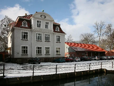 Goe Salineluisenhall Villa 2007