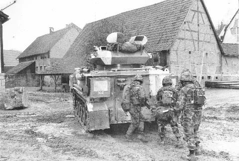 Gordon Highlanders Training At The Ruhleben Fighting City 1992. Panoramio