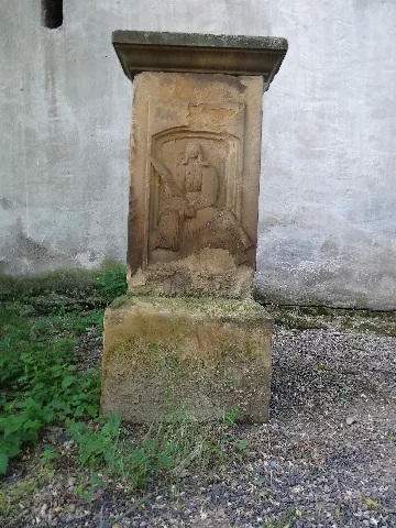 Grabstein In Kleinmölsen
