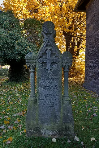 Grabstein Von 1871 In Heisede (Sarstedt,) Img 9282