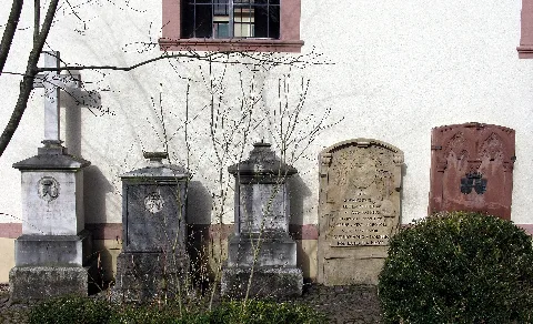Grabsteine (U.a. Andlau) An Der Martin Luther Kirche In March Hugstetten